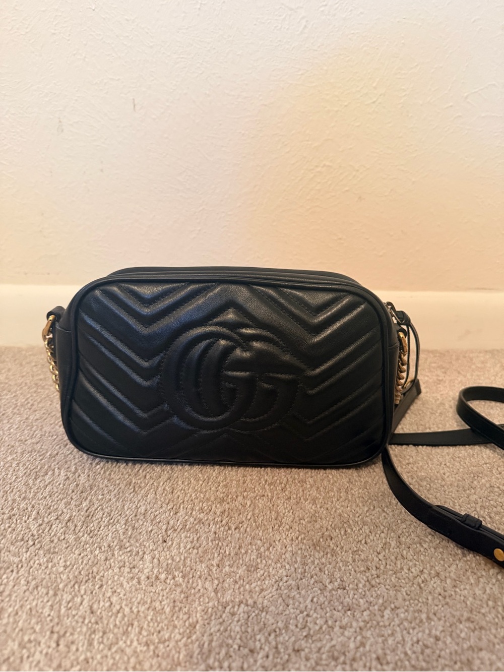Gucci GG Marmont Small Black Leather Shoulder Bag - Picture 2 of 11